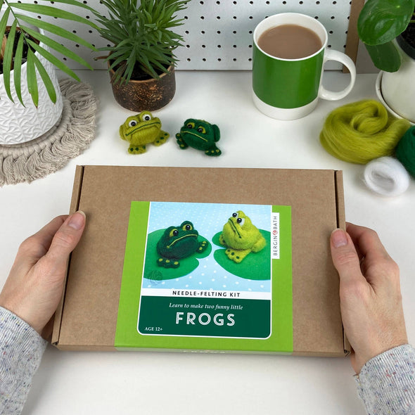 Needle Felting Kit - Two Funny Frogs